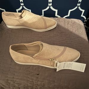 Dr. Scholl’s American Lifestyle Collection casual women’s shoes